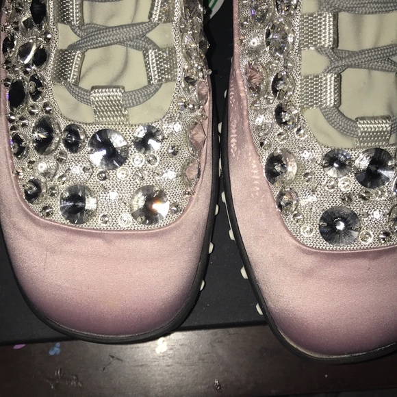 Miu Miu Astro running jewel-embellished satin snea - Picture 1 of 6